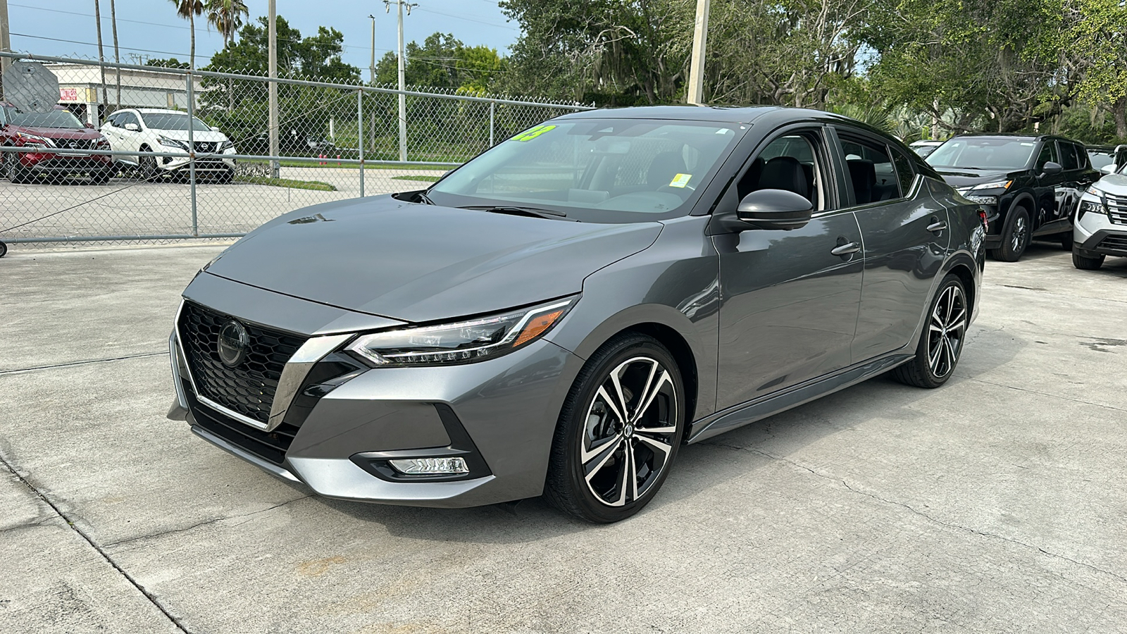 2023 Nissan Sentra SR 4