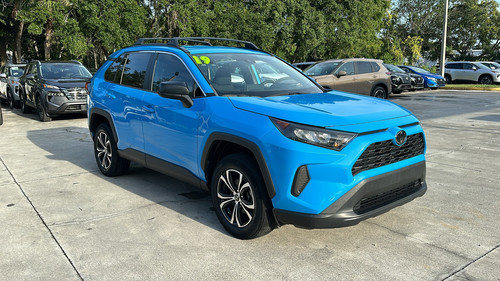 2019 Toyota RAV4 LE 1