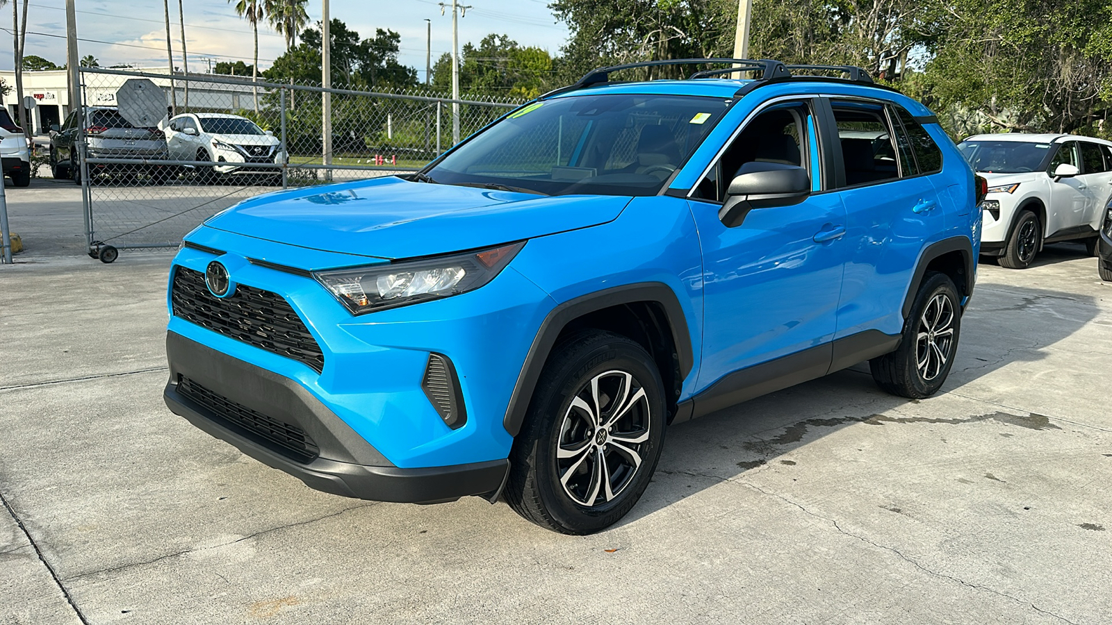 2019 Toyota RAV4 LE 4