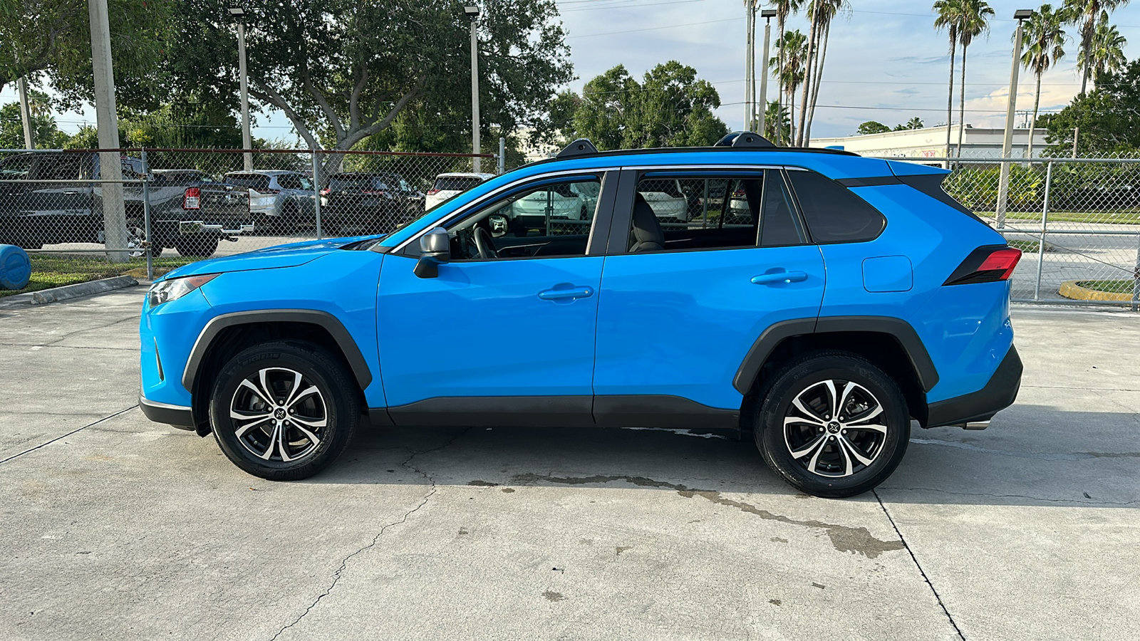 2019 Toyota RAV4 LE 5