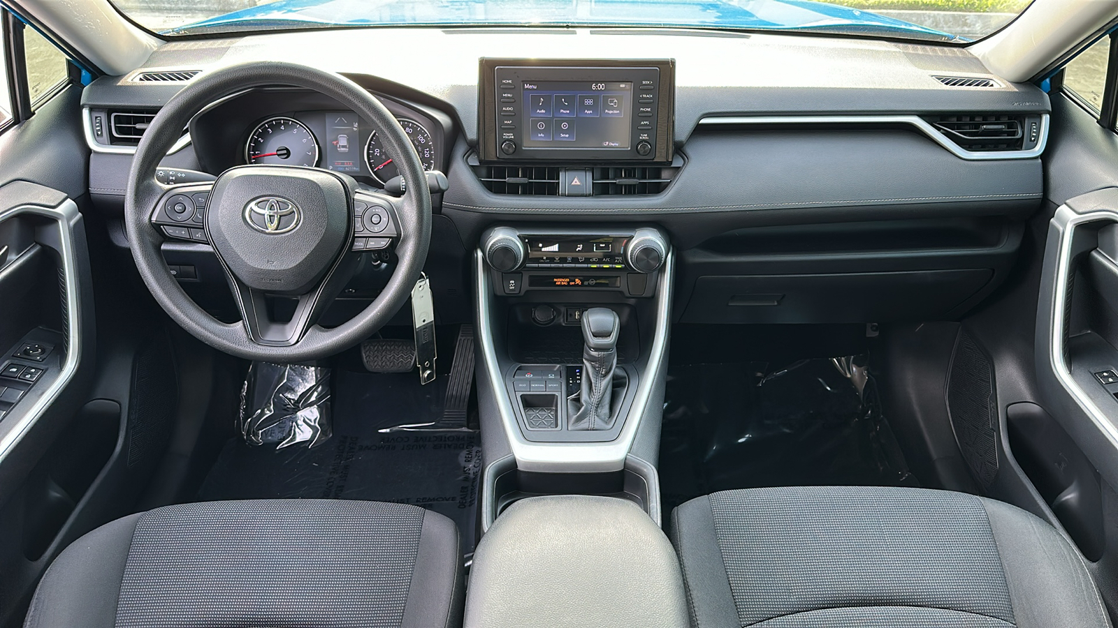 2019 Toyota RAV4 LE 14