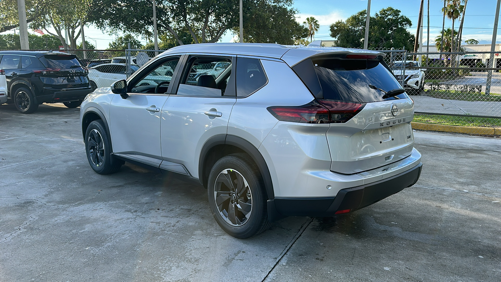 2024 Nissan Rogue SV 6