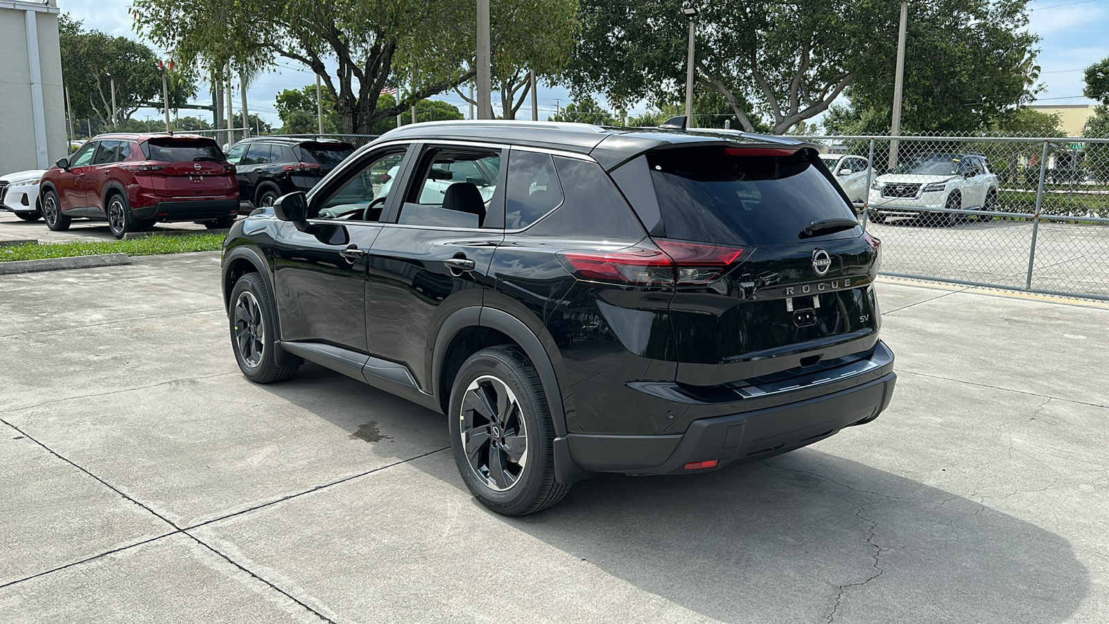 2024 Nissan Rogue SV 6