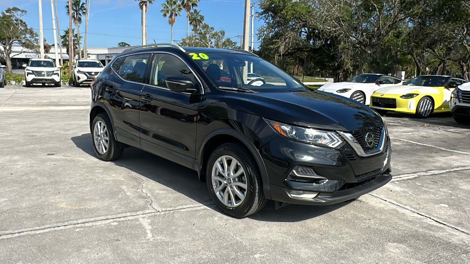 2020 Nissan Rogue Sport SV 1