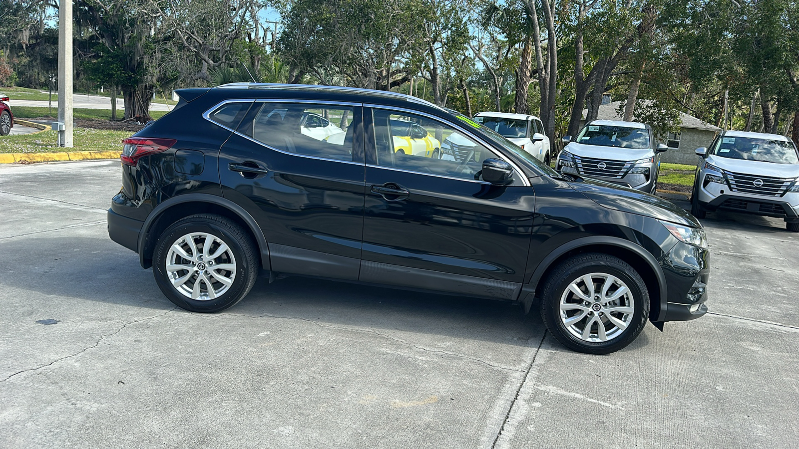 2020 Nissan Rogue Sport SV 8