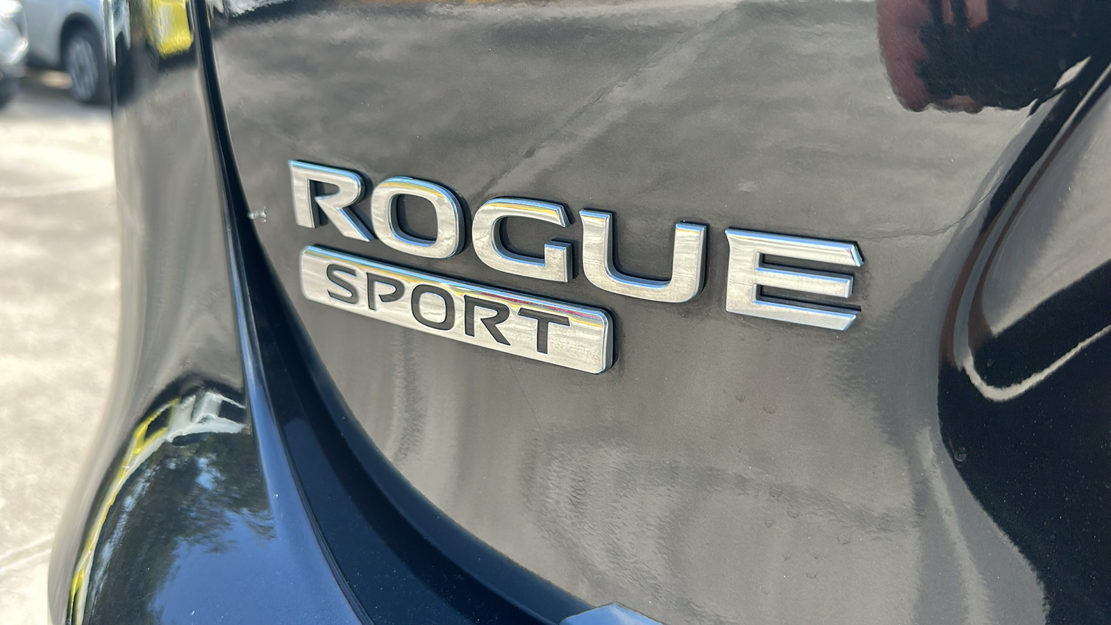 2020 Nissan Rogue Sport SV 9