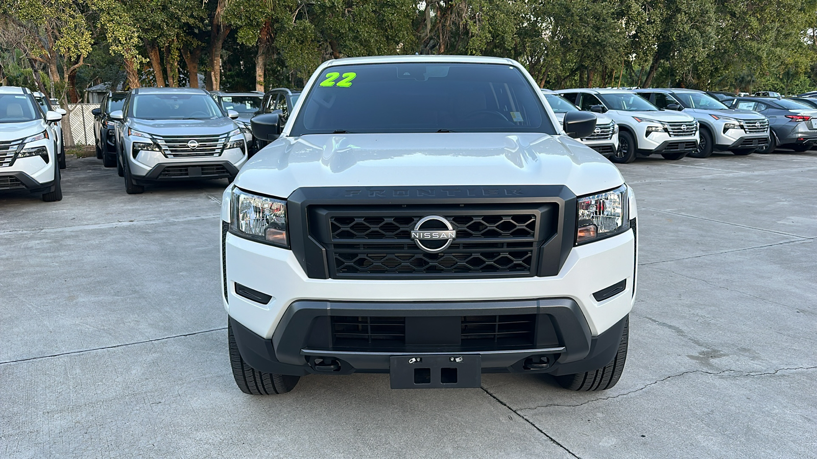 2022 Nissan Frontier S 2