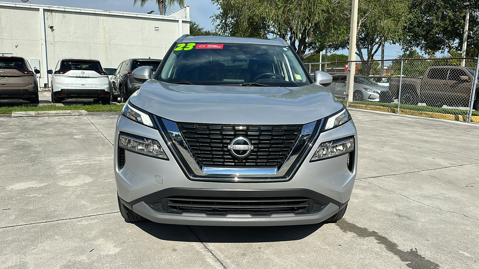 2023 Nissan Rogue SV 2