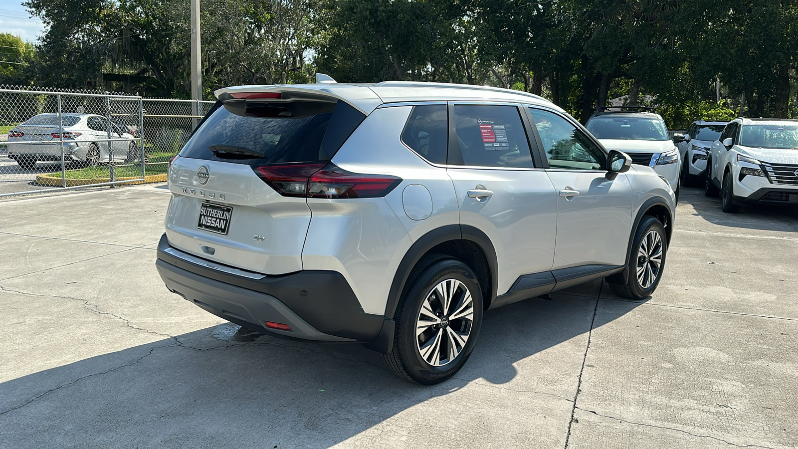 2023 Nissan Rogue SV 8