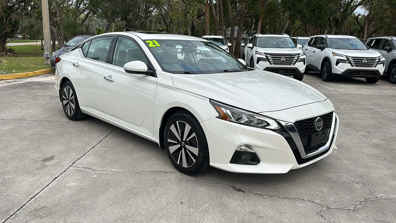 2021 Nissan Altima 2.5 SL 1