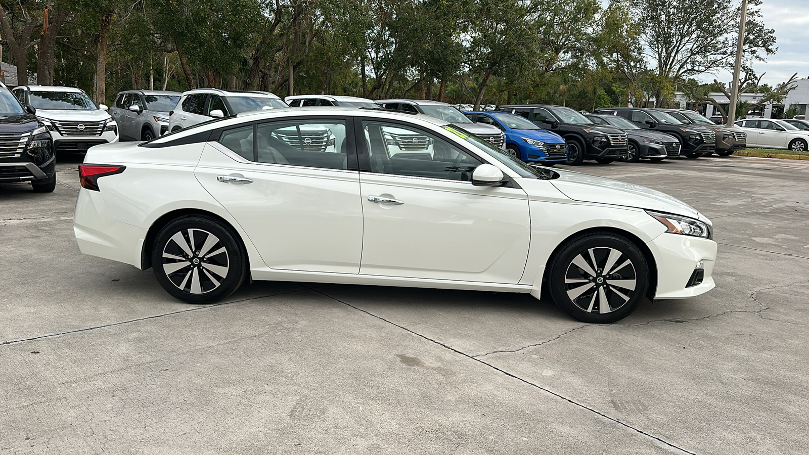 2021 Nissan Altima 2.5 SL 8