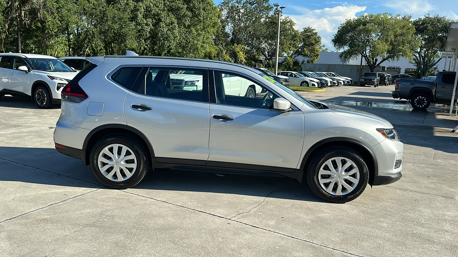 2020 Nissan Rogue S 9