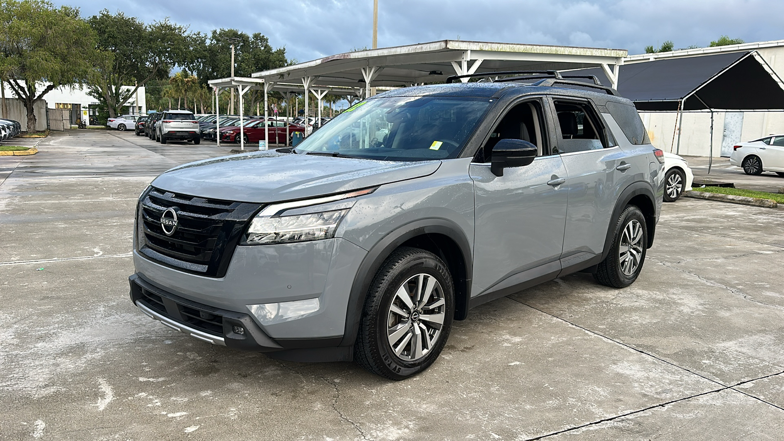 2022 Nissan Pathfinder SL 4