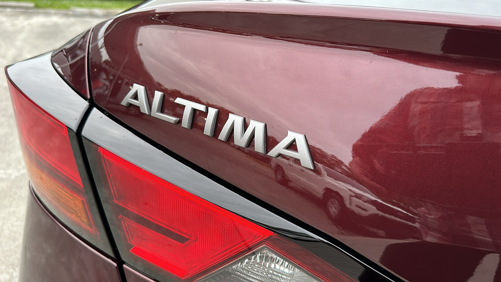 2024 Nissan Altima 2.5 SV 10