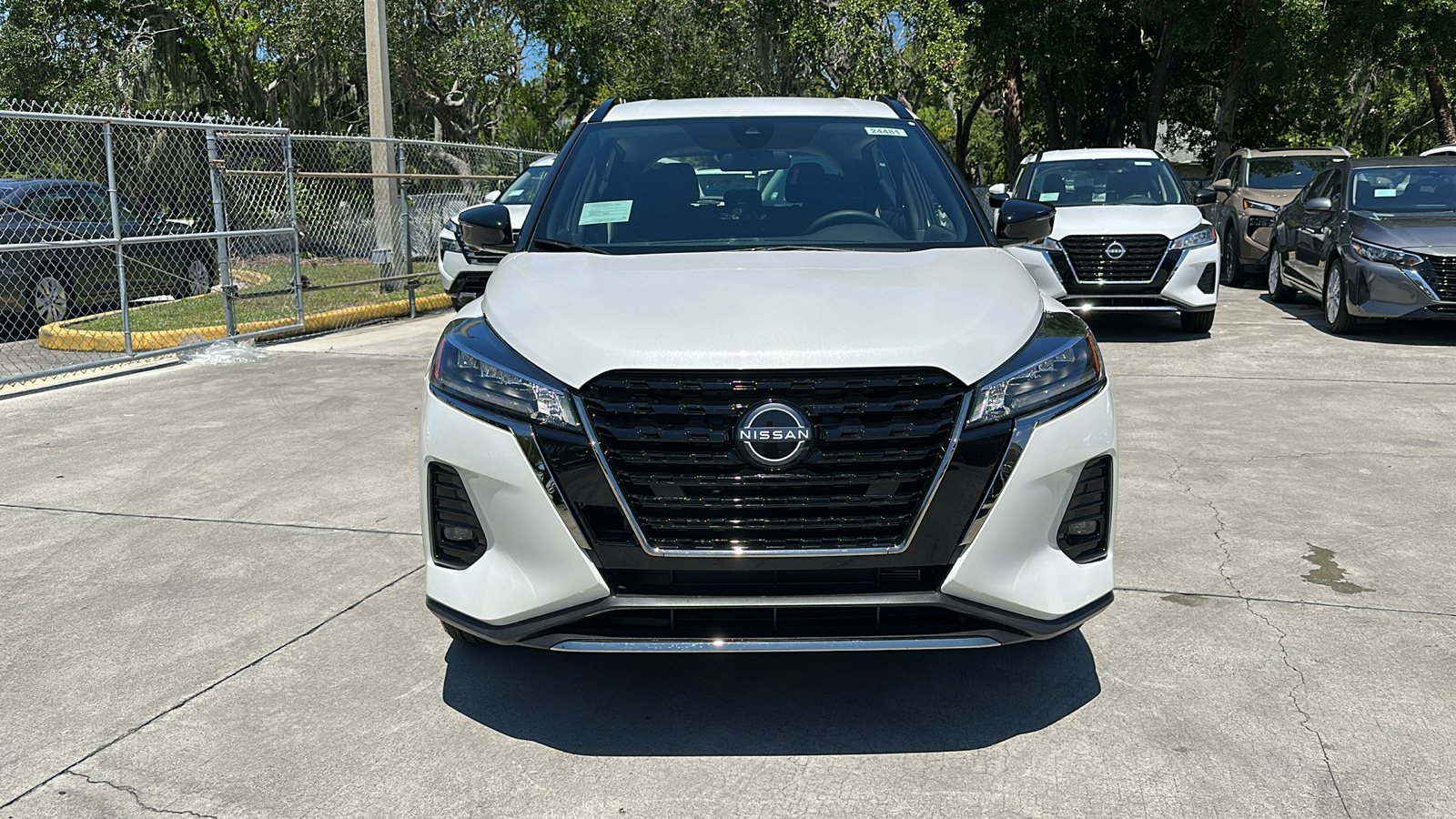 2024 Nissan Kicks SR 2