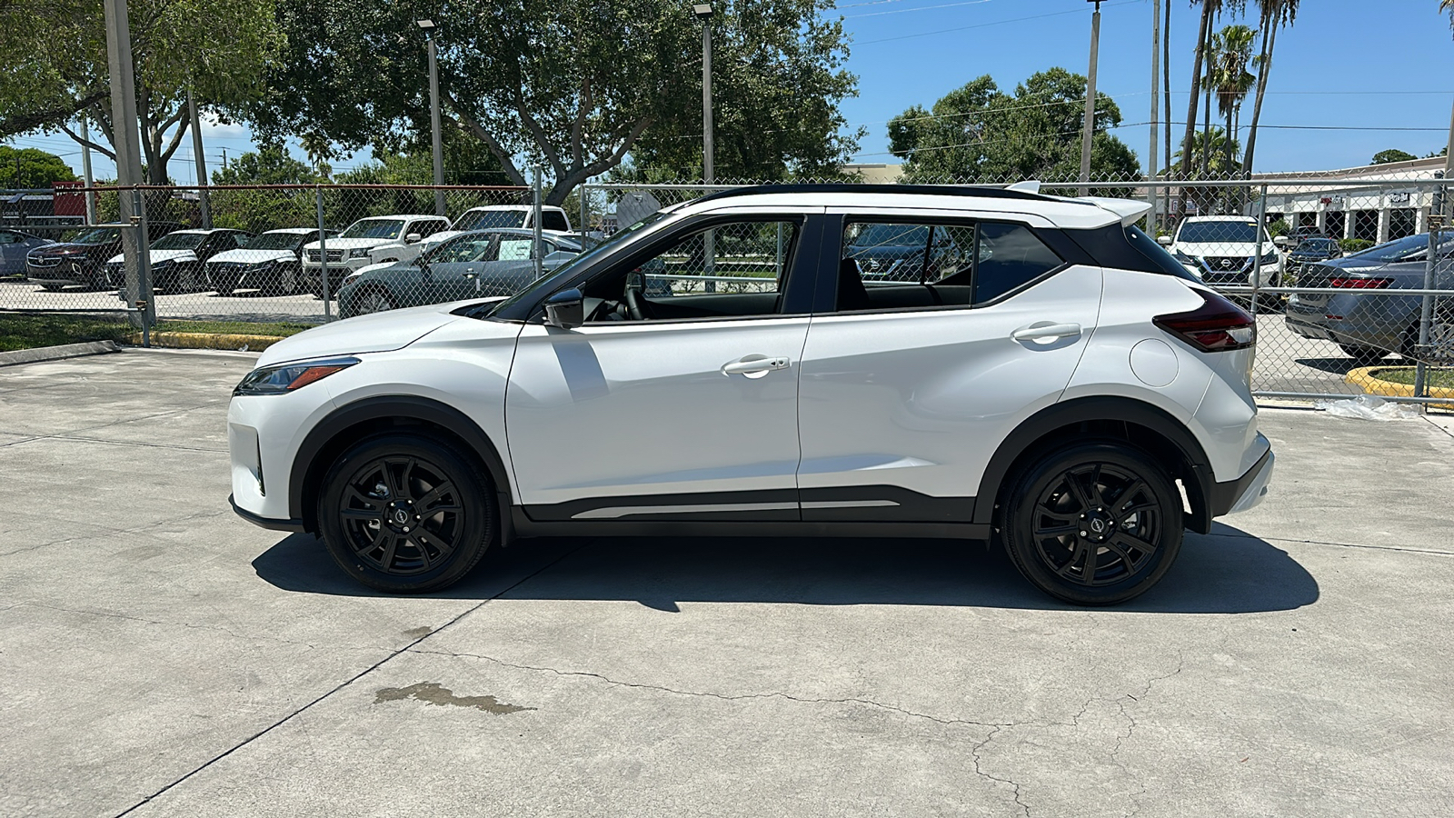 2024 Nissan Kicks SR 5