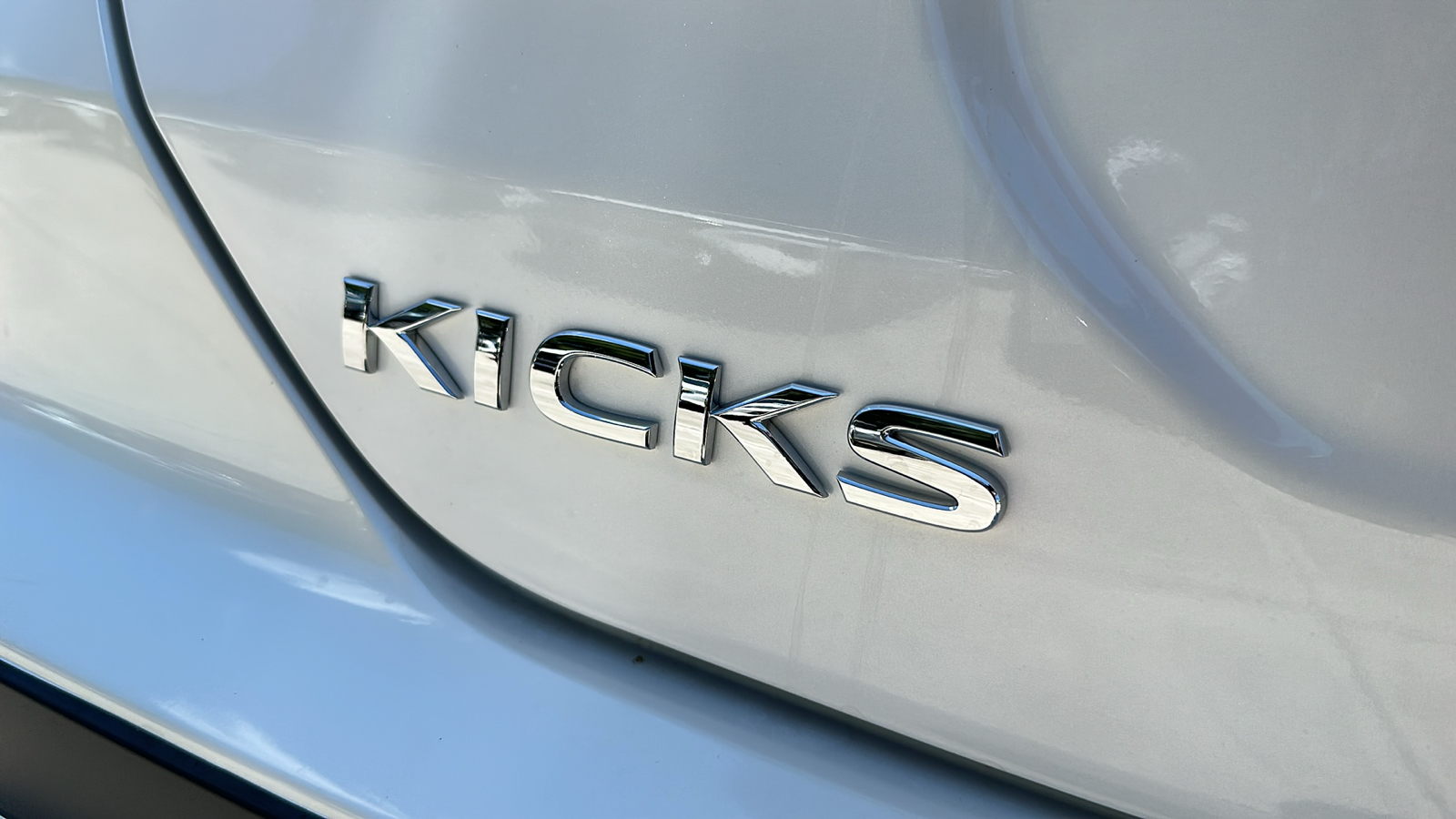 2024 Nissan Kicks SR 10