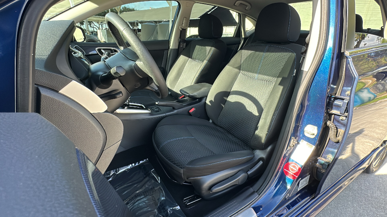 2019 Nissan Sentra SR 29