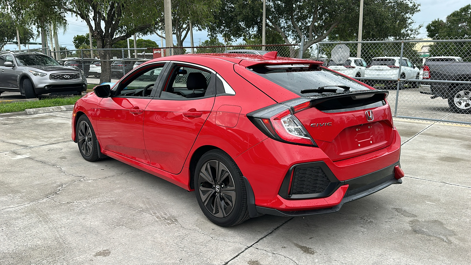 2017 Honda Civic Hatchback EX 6