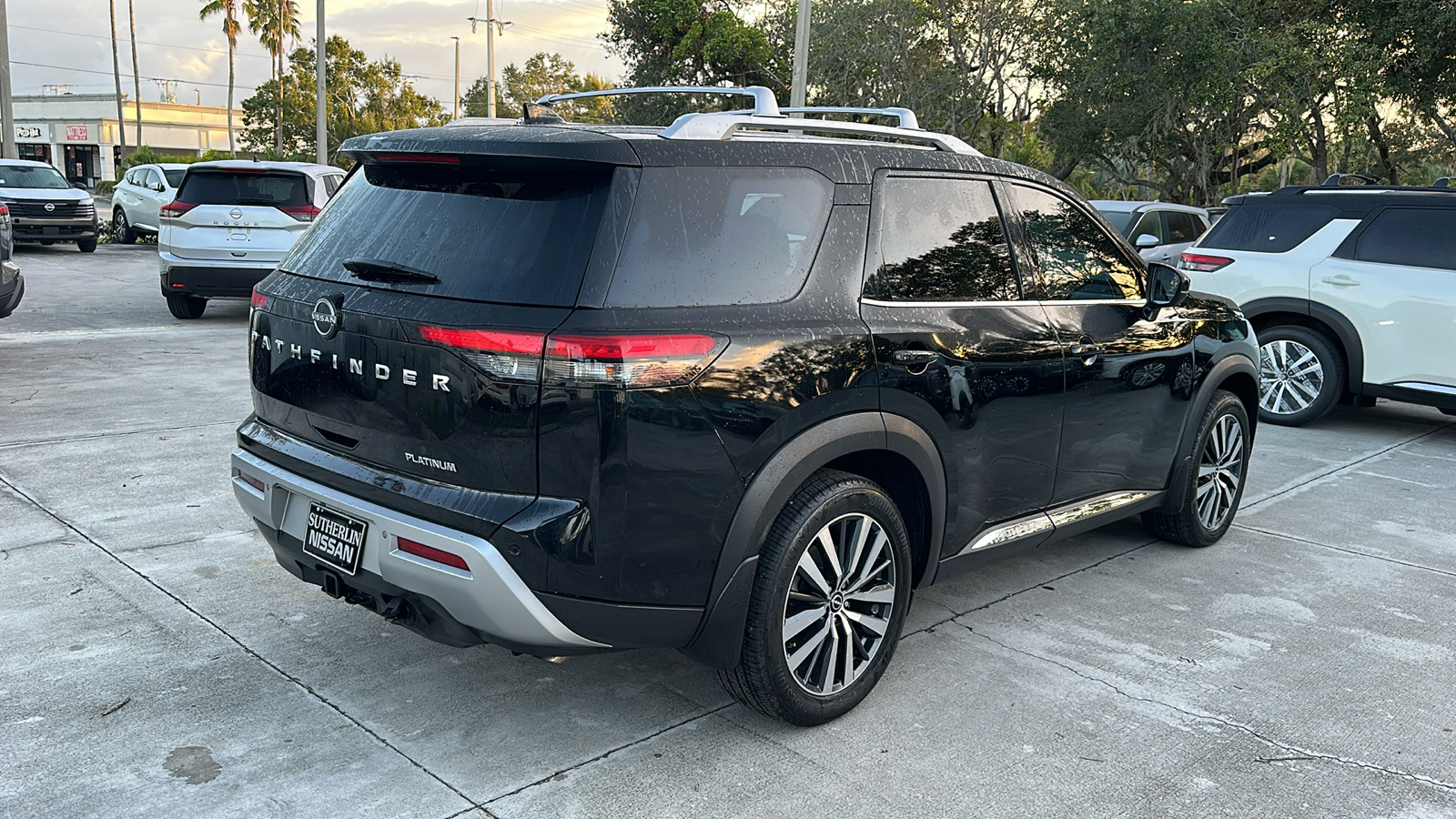 2022 Nissan Pathfinder Platinum 8