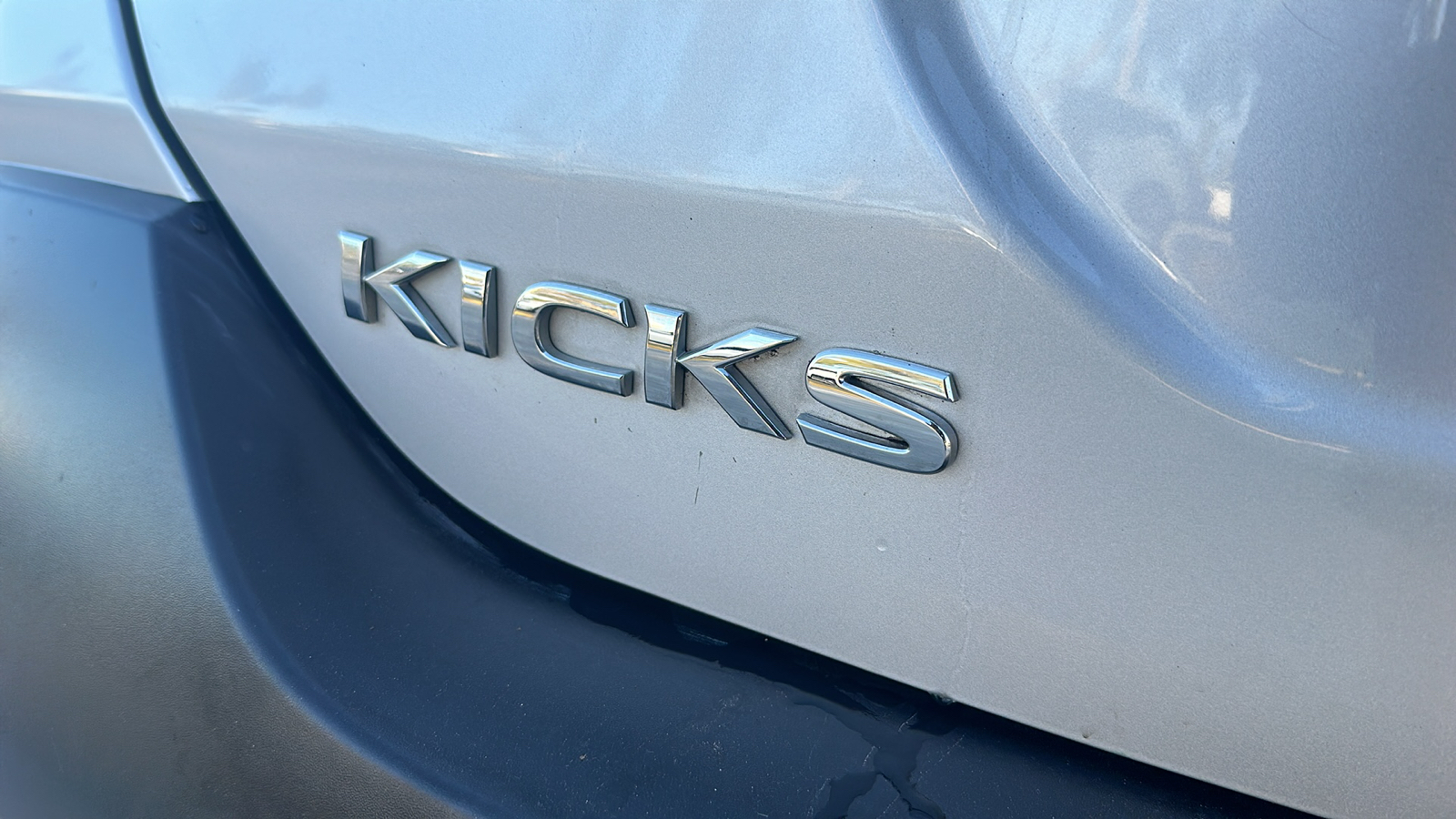 2020 Nissan Kicks SV 9