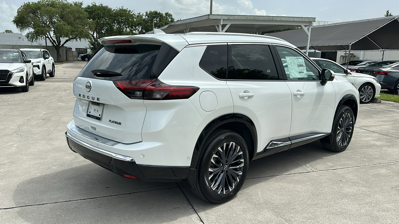 2024 Nissan Rogue Platinum 8