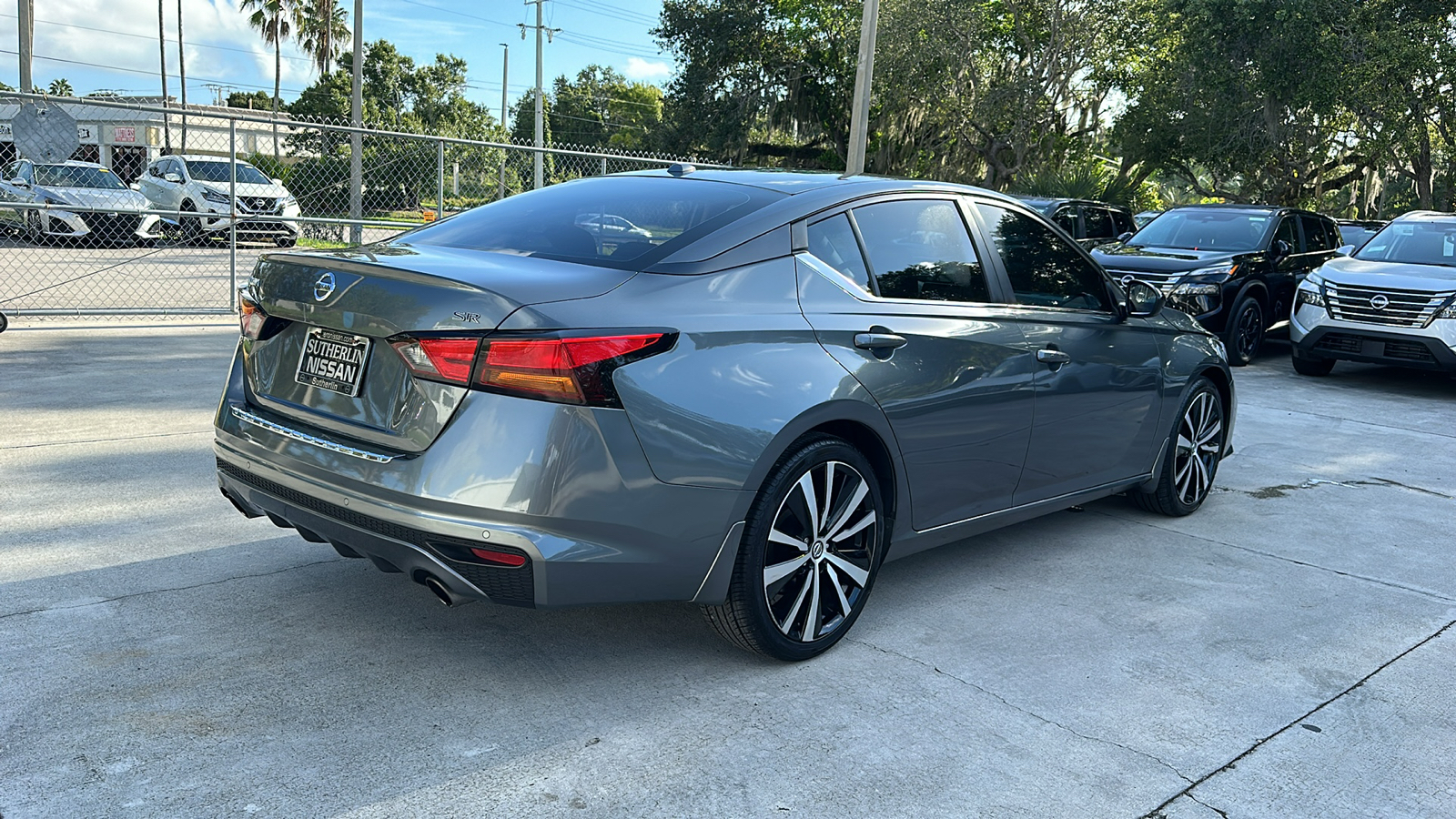 2021 Nissan Altima 2.5 SR 8