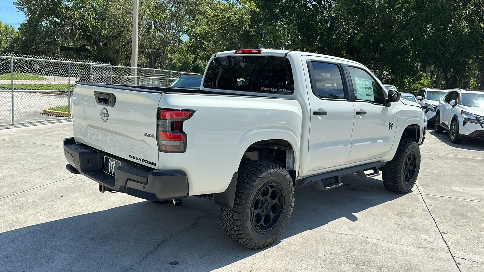 2024 Nissan Frontier S 7