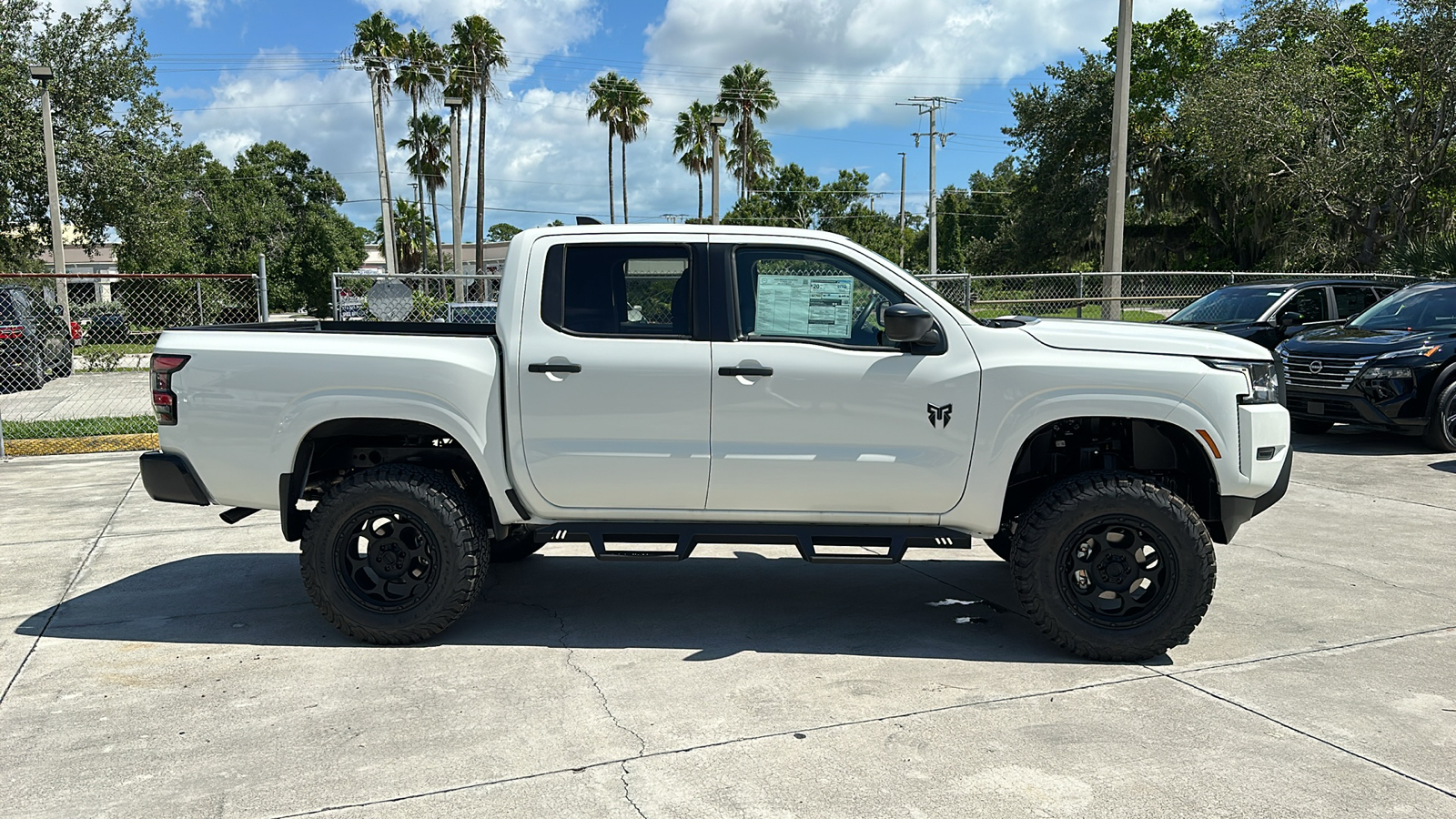 2024 Nissan Frontier S 8