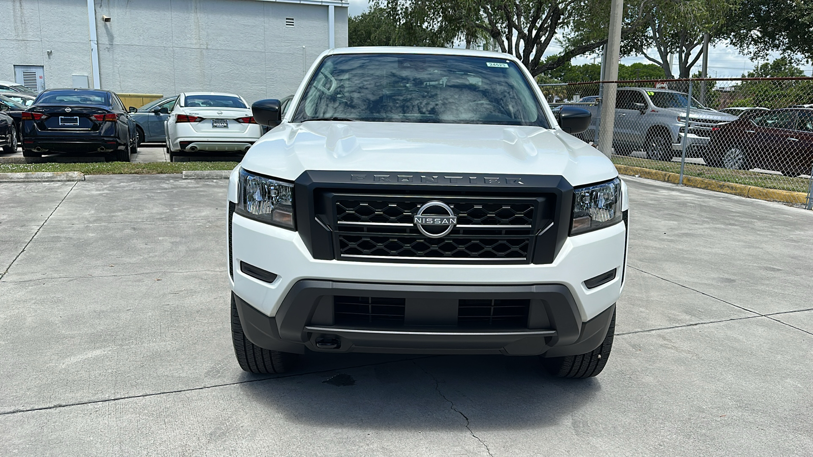 2024 Nissan Frontier S 2