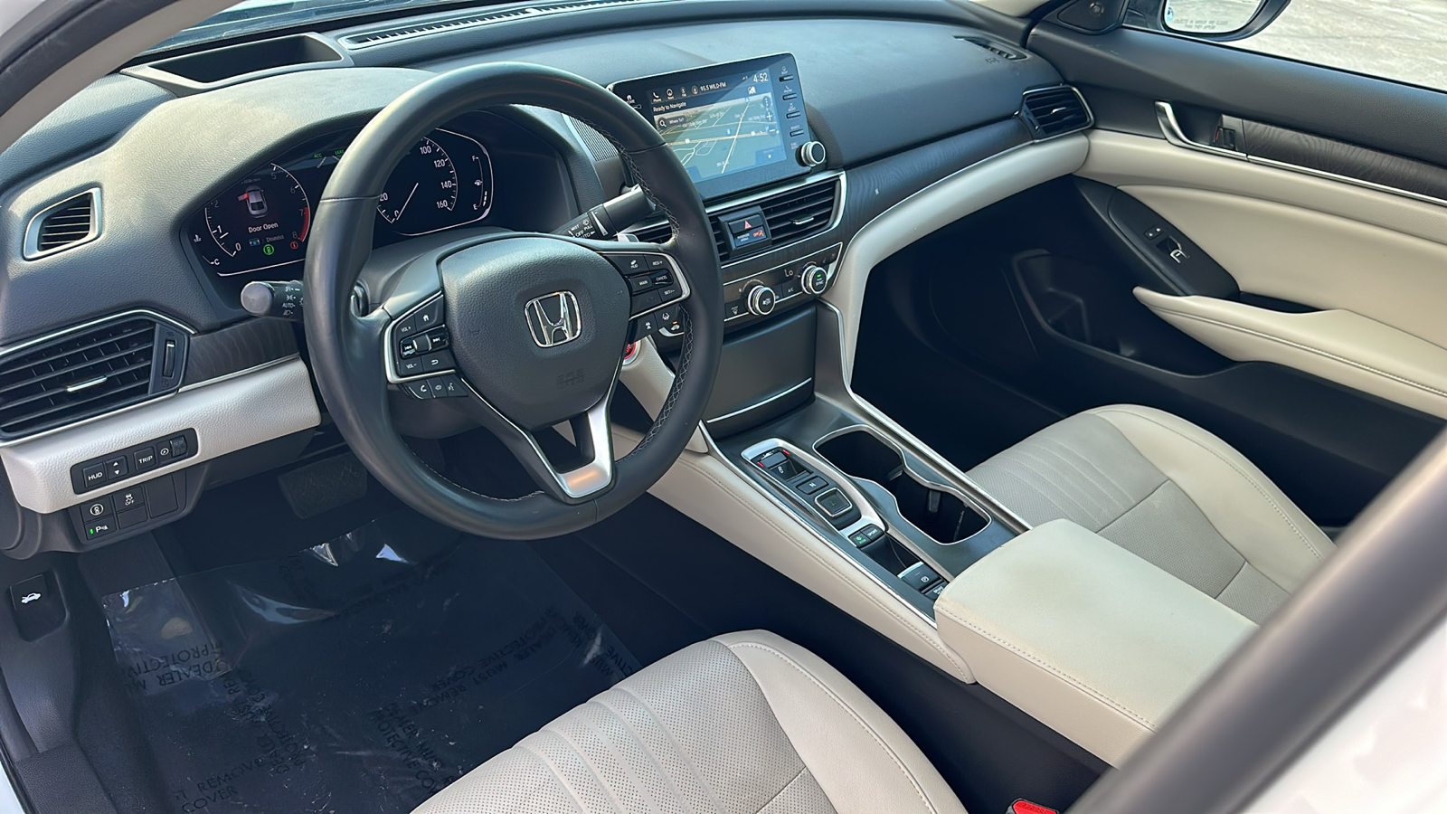 2019 Honda Accord Sedan Touring 2.0T 13