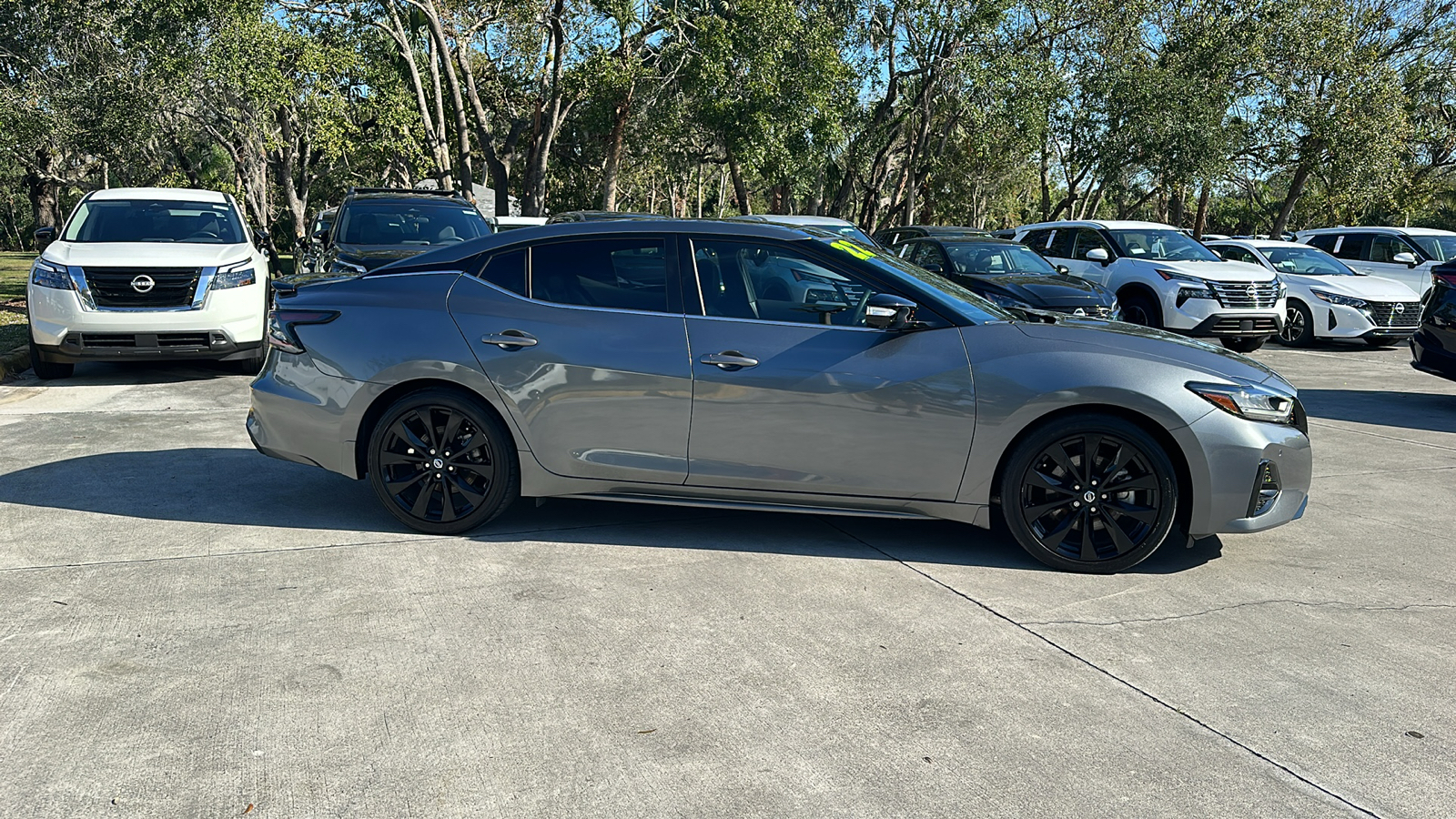 2022 Nissan Maxima SR 8