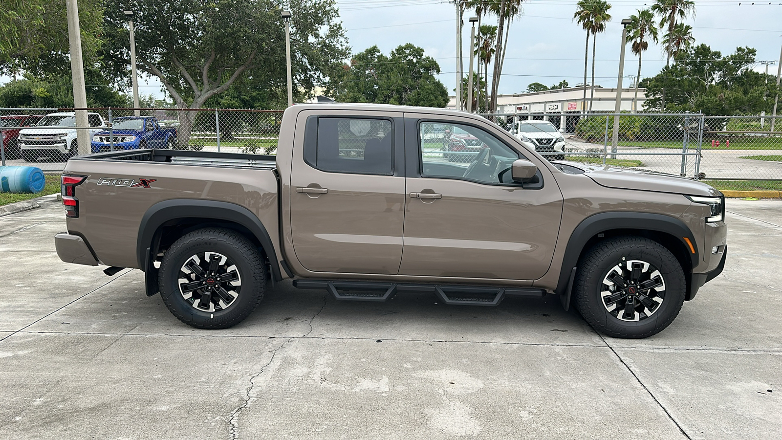 2024 Nissan Frontier PRO-X 8