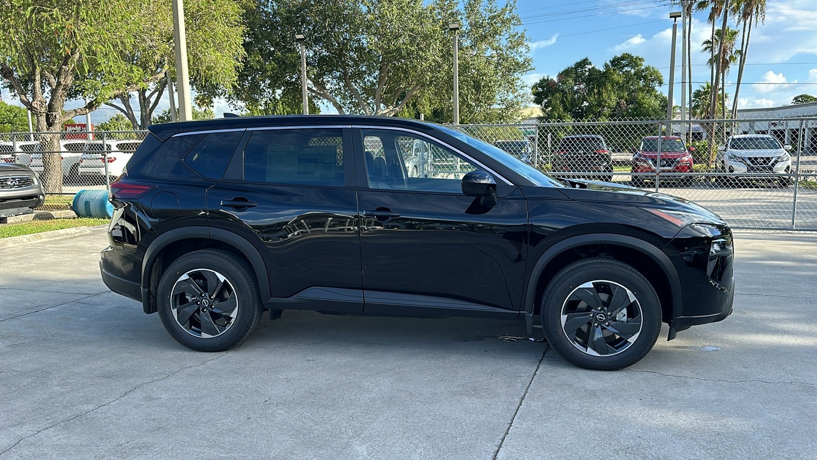 2024 Nissan Rogue SV 9