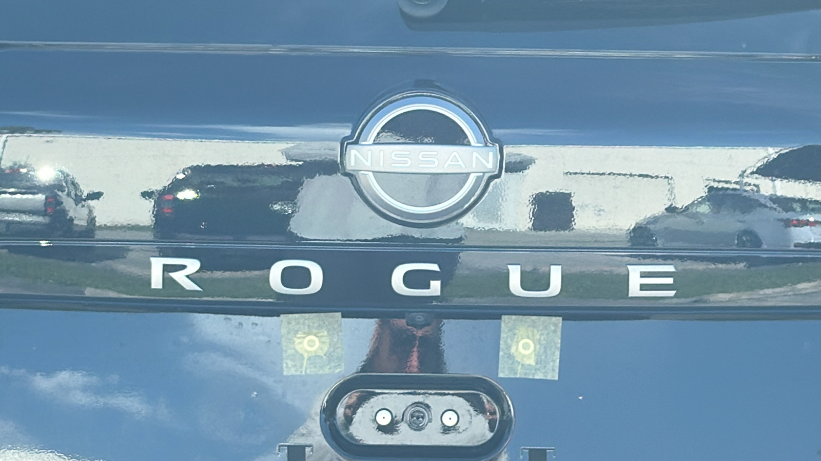 2024 Nissan Rogue SV 10