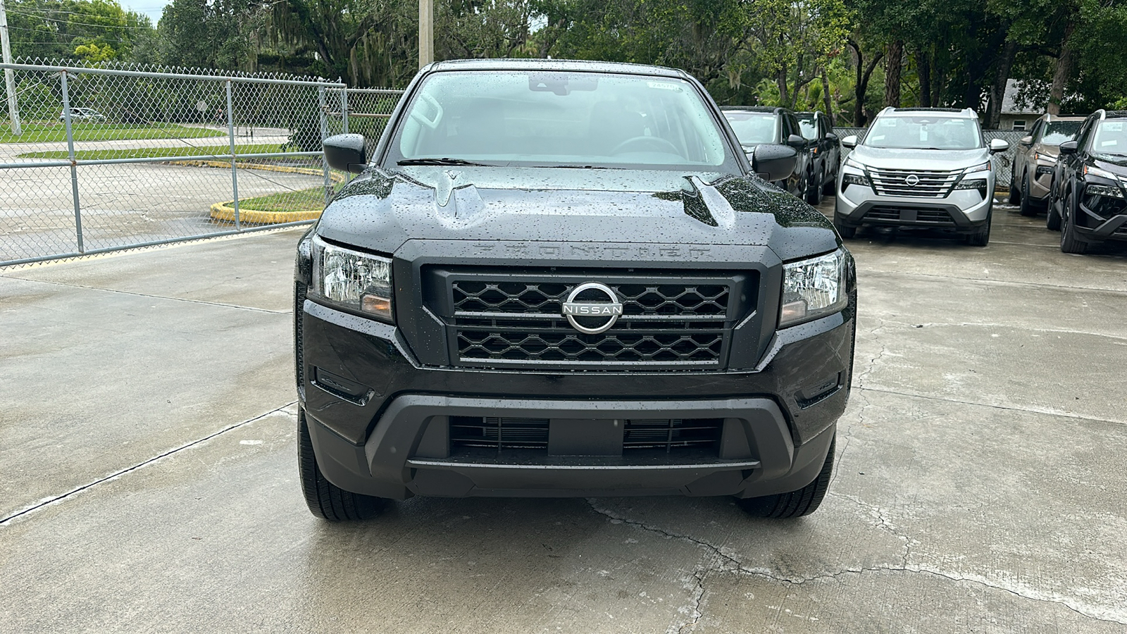 2024 Nissan Frontier S 2