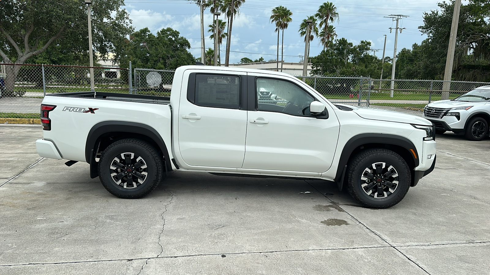 2024 Nissan Frontier PRO-X 8