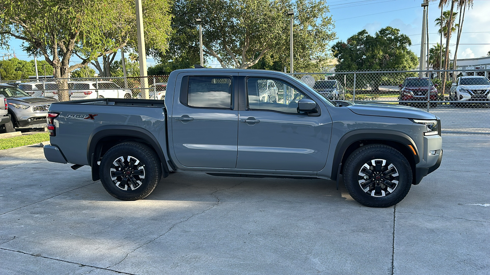 2024 Nissan Frontier PRO-X 8