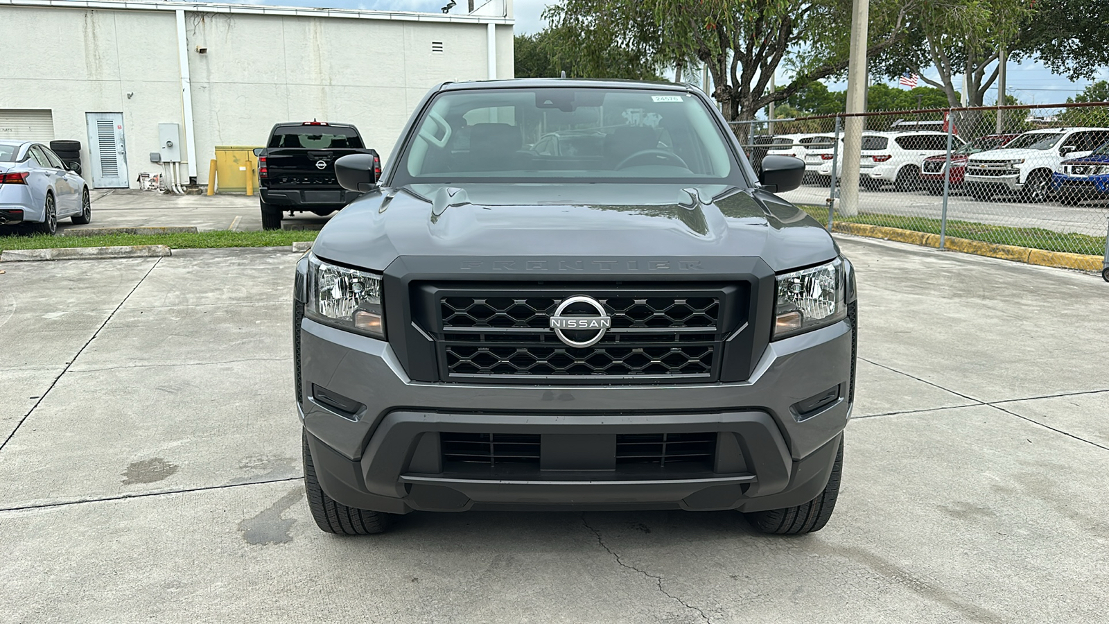 2024 Nissan Frontier S 2