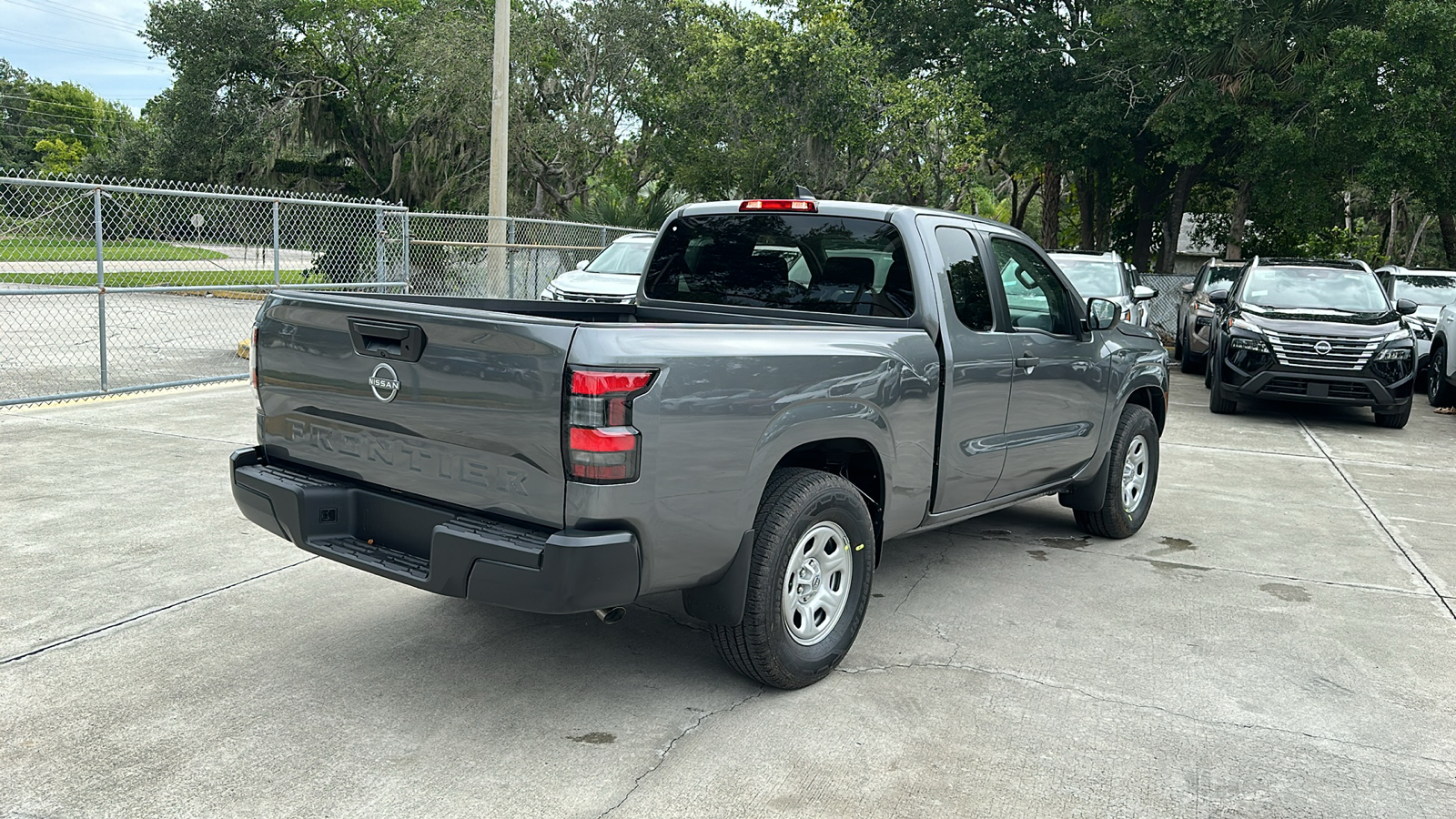 2024 Nissan Frontier S 8