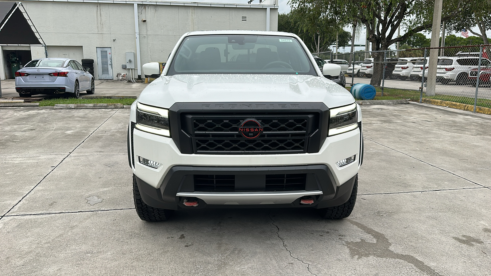 2024 Nissan Frontier PRO-X 2