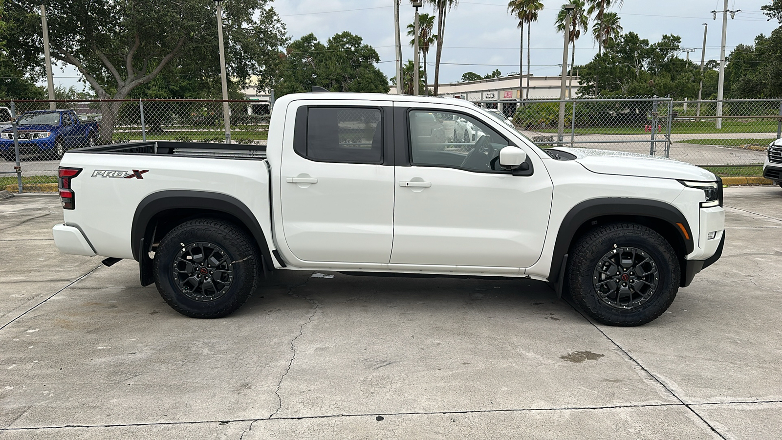 2024 Nissan Frontier PRO-X 8