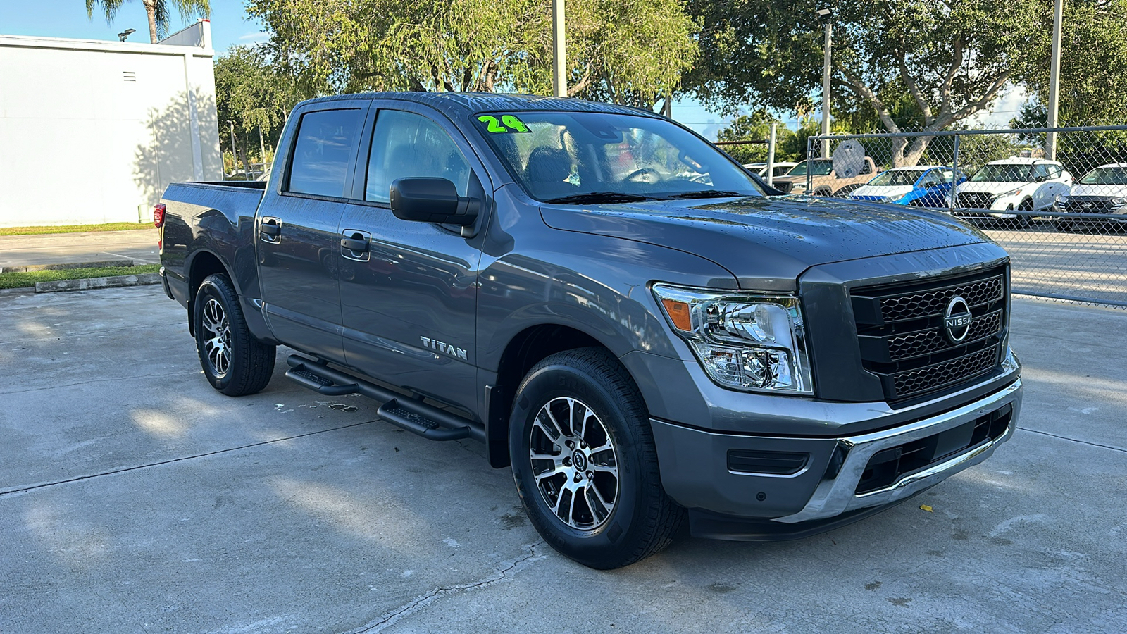 2024 Nissan Titan SV 1