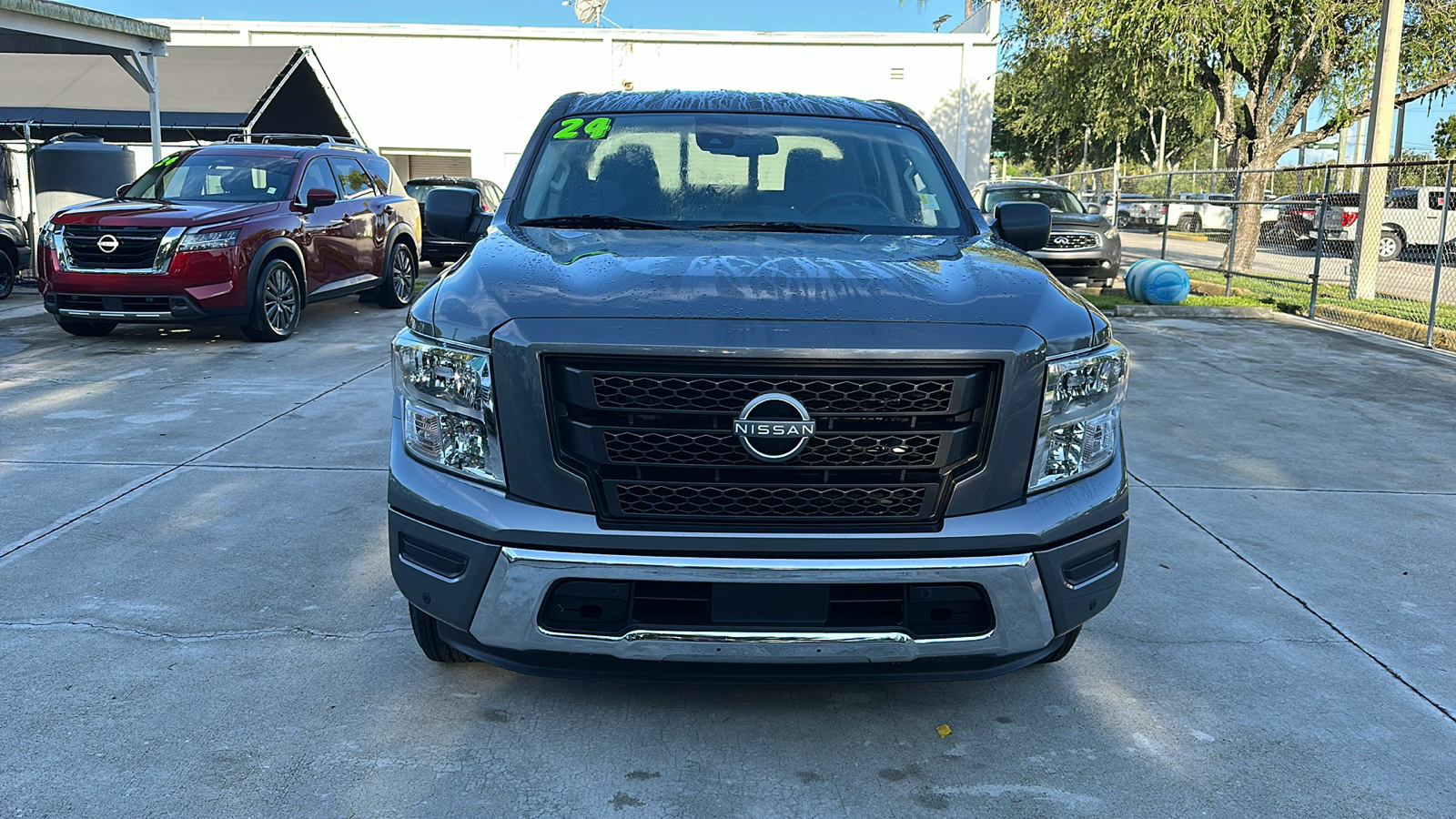 2024 Nissan Titan SV 2