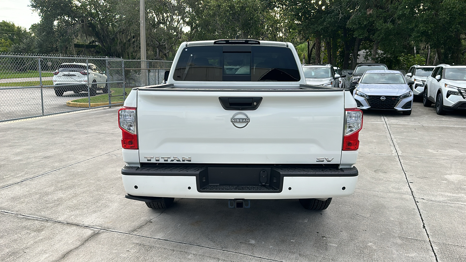 2024 Nissan Titan SV 7