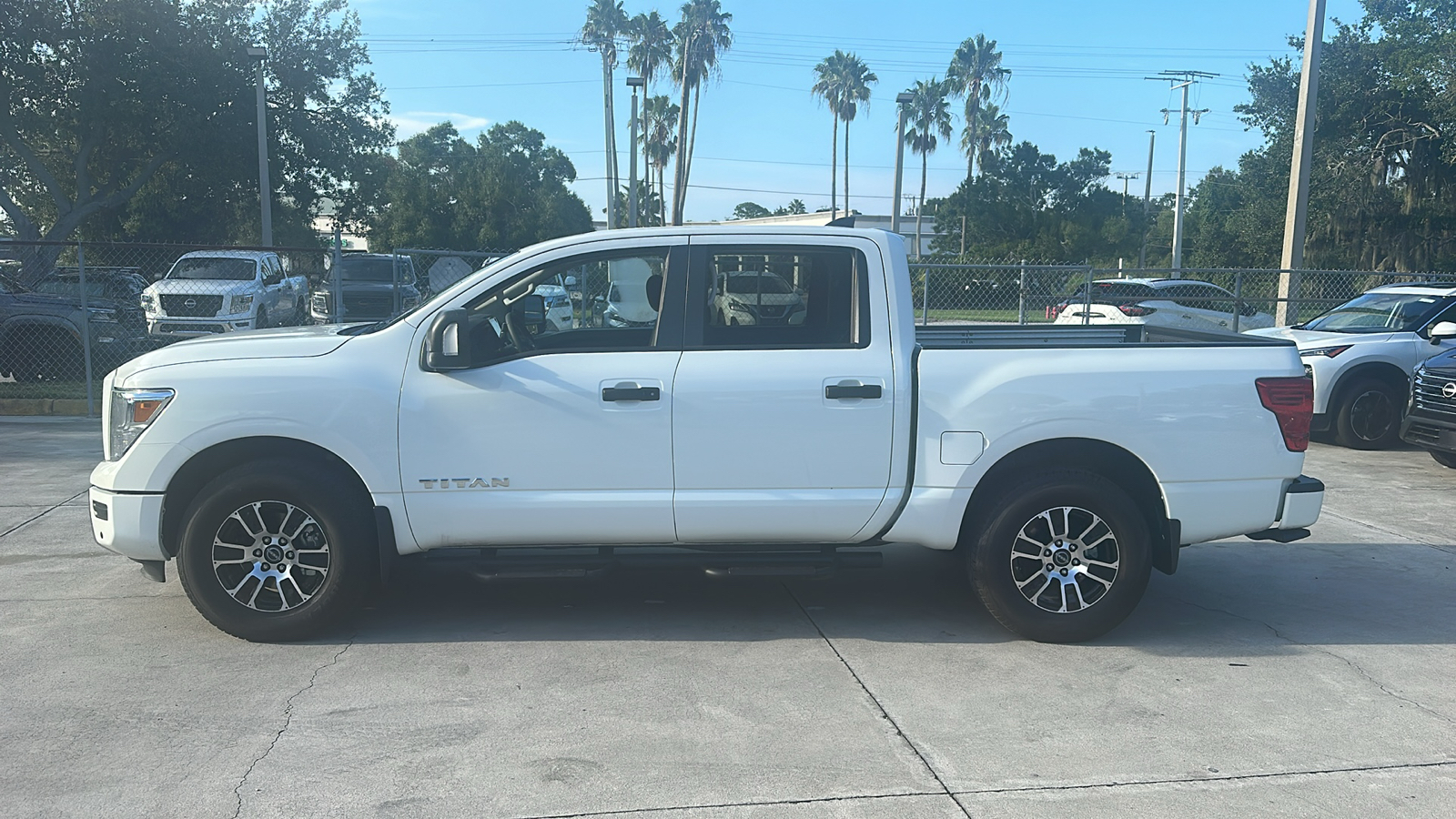 2024 Nissan Titan SV 5