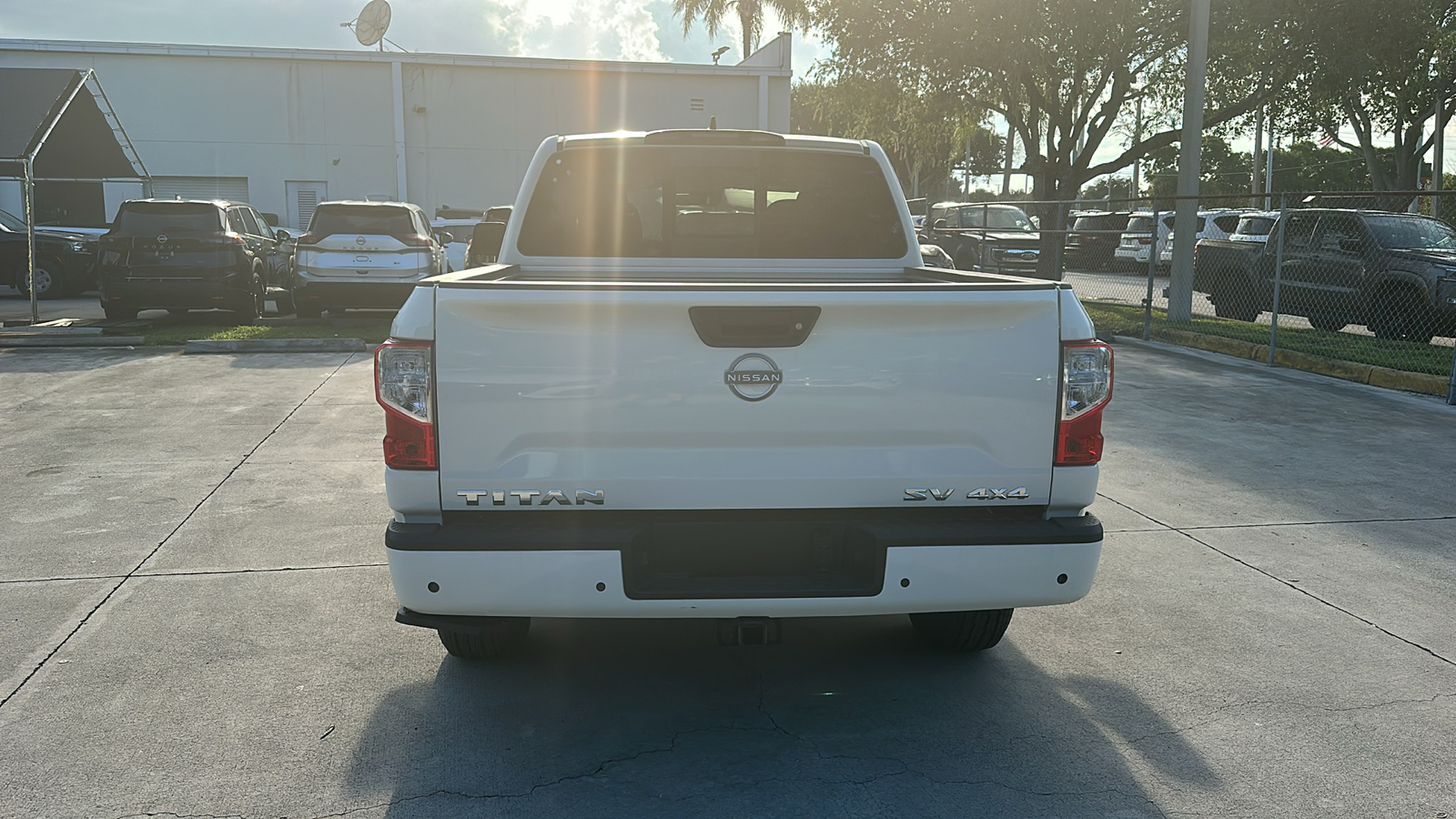 2024 Nissan Titan SV 7