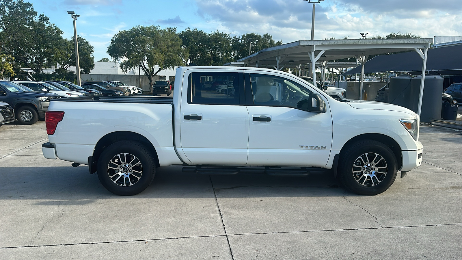 2024 Nissan Titan SV 9