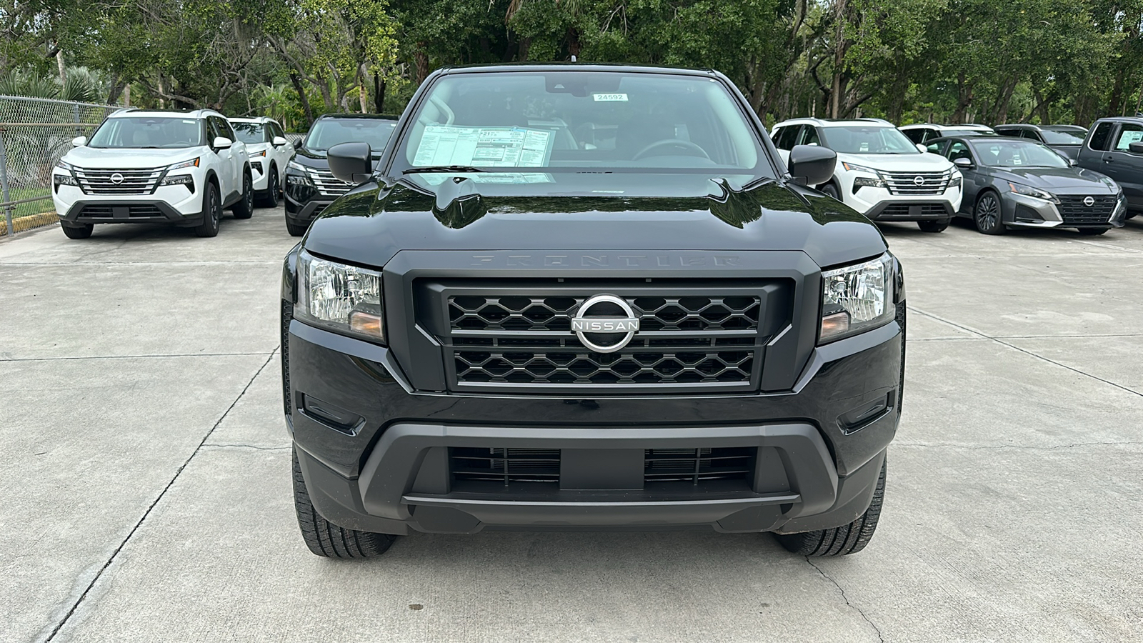 2024 Nissan Frontier S 2