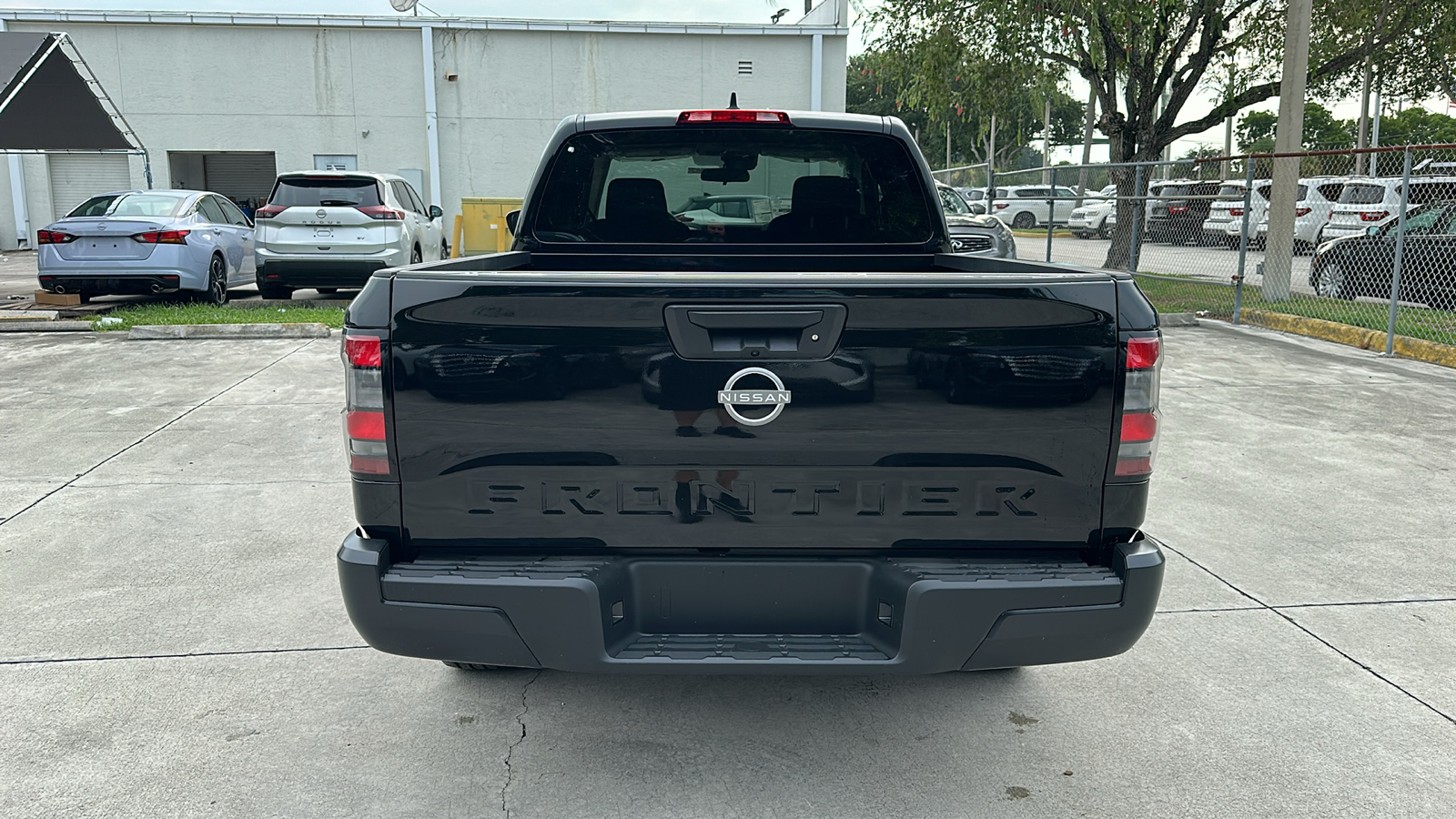 2024 Nissan Frontier S 6